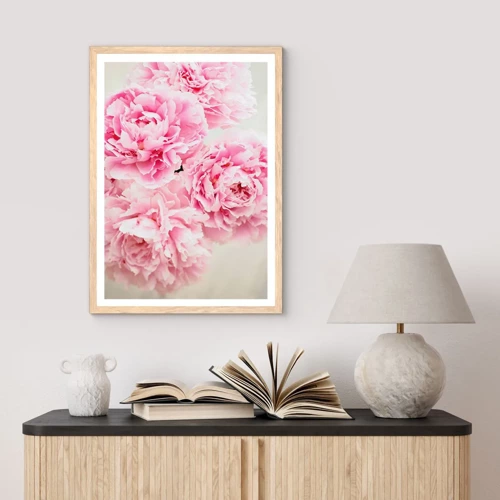 Een poster in een licht eiken lijst - In roze glamour - 30x40 cm