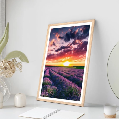 Een poster in een licht eiken lijst - Lavendel wereld - 30x40 cm