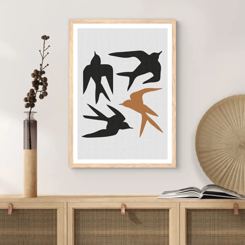 Een poster in een licht eiken lijst - Zwaluwen spel - 40x50 cm