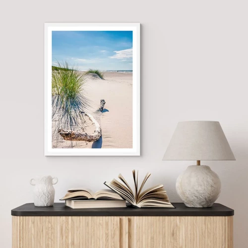 Poster in een witte lijst - De mooiste zandstrand? Oostzee-strand - 61x91 cm