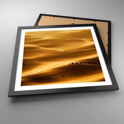 Poster in een zwarte lijst - Caravan in de woestijngolven - 40x40 cm