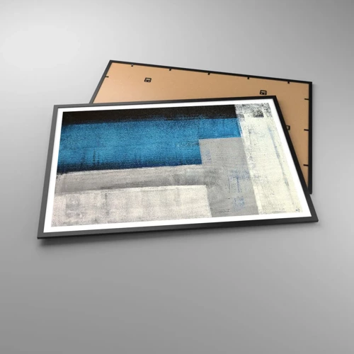 Poster in een zwarte lijst - Een poëtische compositie van grijs en blauw - 100x70 cm