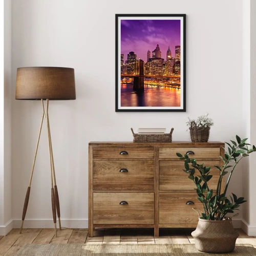 Poster in een zwarte lijst - Violet-goud Manhattan - 50x70 cm