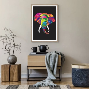 Een poster in een licht eiken lijst - De olifant die ervan hield om in de regenboog te baden - 50x70 cm