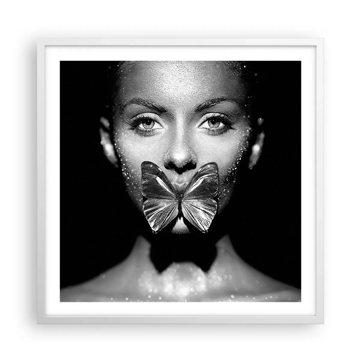 Poster in een witte lijst - Vlinder kus - 60x60 cm