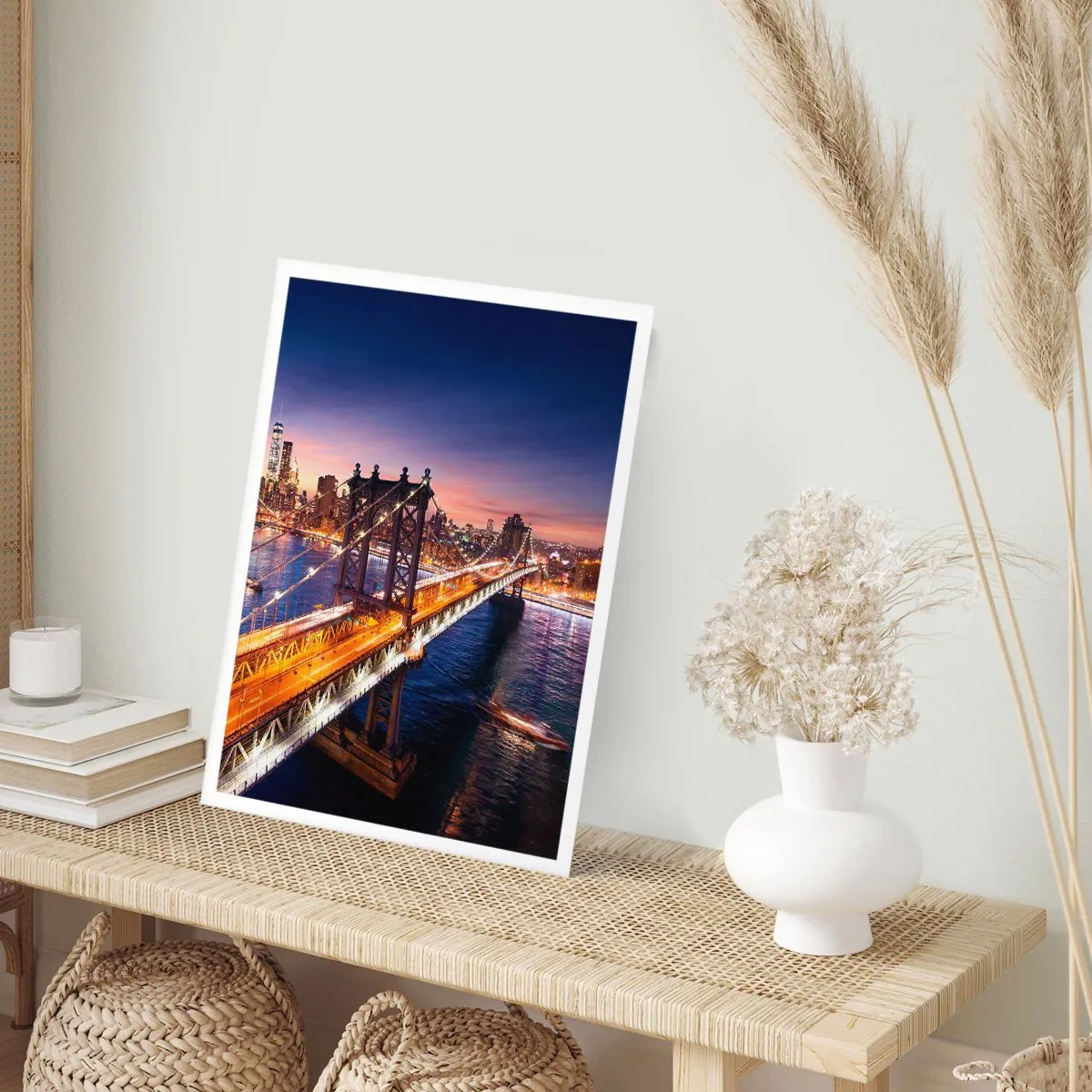 Poster - Een stralende brug naar het hart van de stad - 70x100 cm