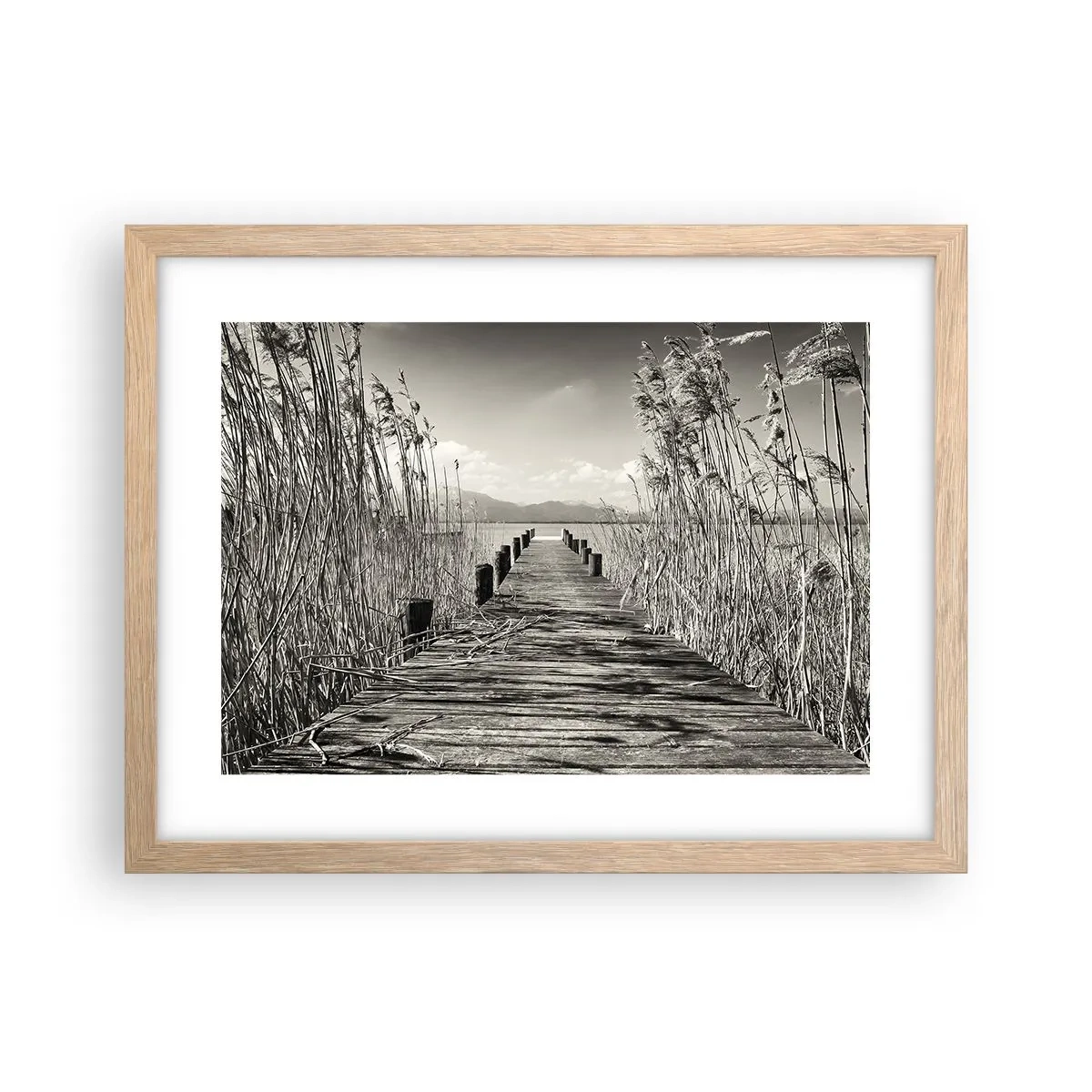 Een poster in een licht eiken lijst - In de stilte van het gras - 40x30 cm