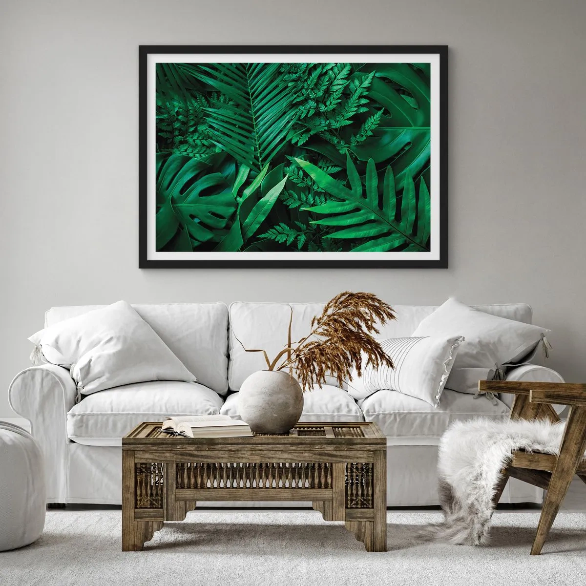 Poster in een zwarte lijst - Ineengedoken in het groen - 70x50 cm