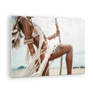 Schilderen op glas - Een vrouw in etnische kleding met schelpen en een stok op het strand. - 70x50cm - Een priesteres van de zon - Moderne wanddecoratie voor woonkamer en slaapkamer ARTTOR