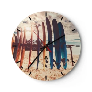 Wandklok - Klok - Surfplanken op een rij op het strand bij zonsondergang - 30x30cm - Weltrusten, zie je morgen - Moderne wanddecoratie voor woonkamer, keuken en slaapkamer ARTTOR