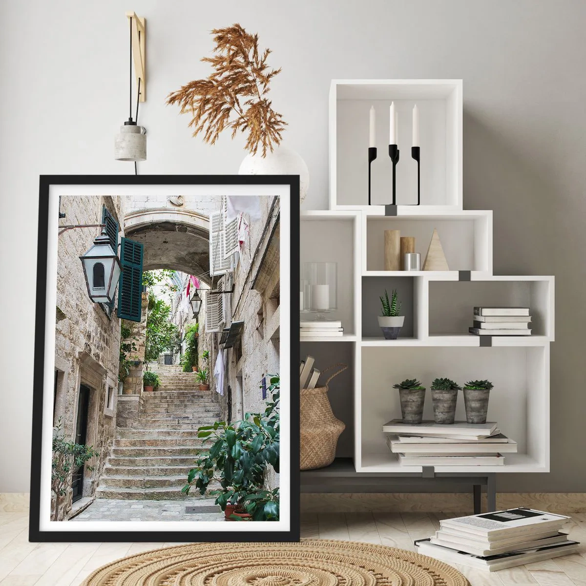 Poster in een zwarte lijst - Een pittoresk stenen straatje met trappen en begroeiing - 50x70cm - Een charmant steegje - Moderne wanddecoratie voor woonkamer en slaapkamer ARTTOR