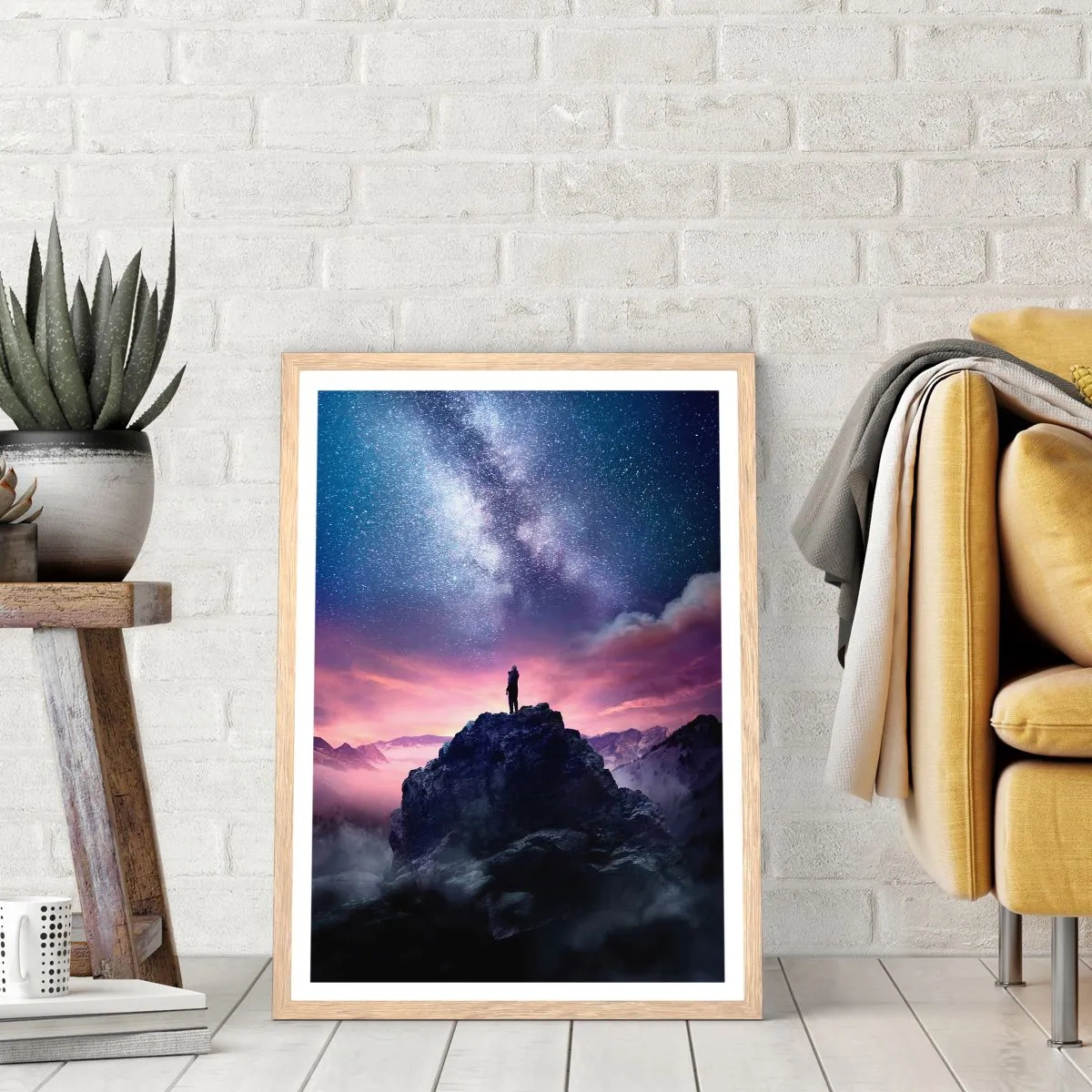 Een poster in een licht eiken lijst - En hij voelde het leven - 70x100 cm