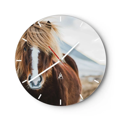 Wandklok - Klok - Een bruin paard met een lichte manen tegen een berglandschap - 30x30cm - Voel jij je vrij? - Moderne wanddecoratie voor woonkamer, keuken en slaapkamer ARTTOR
