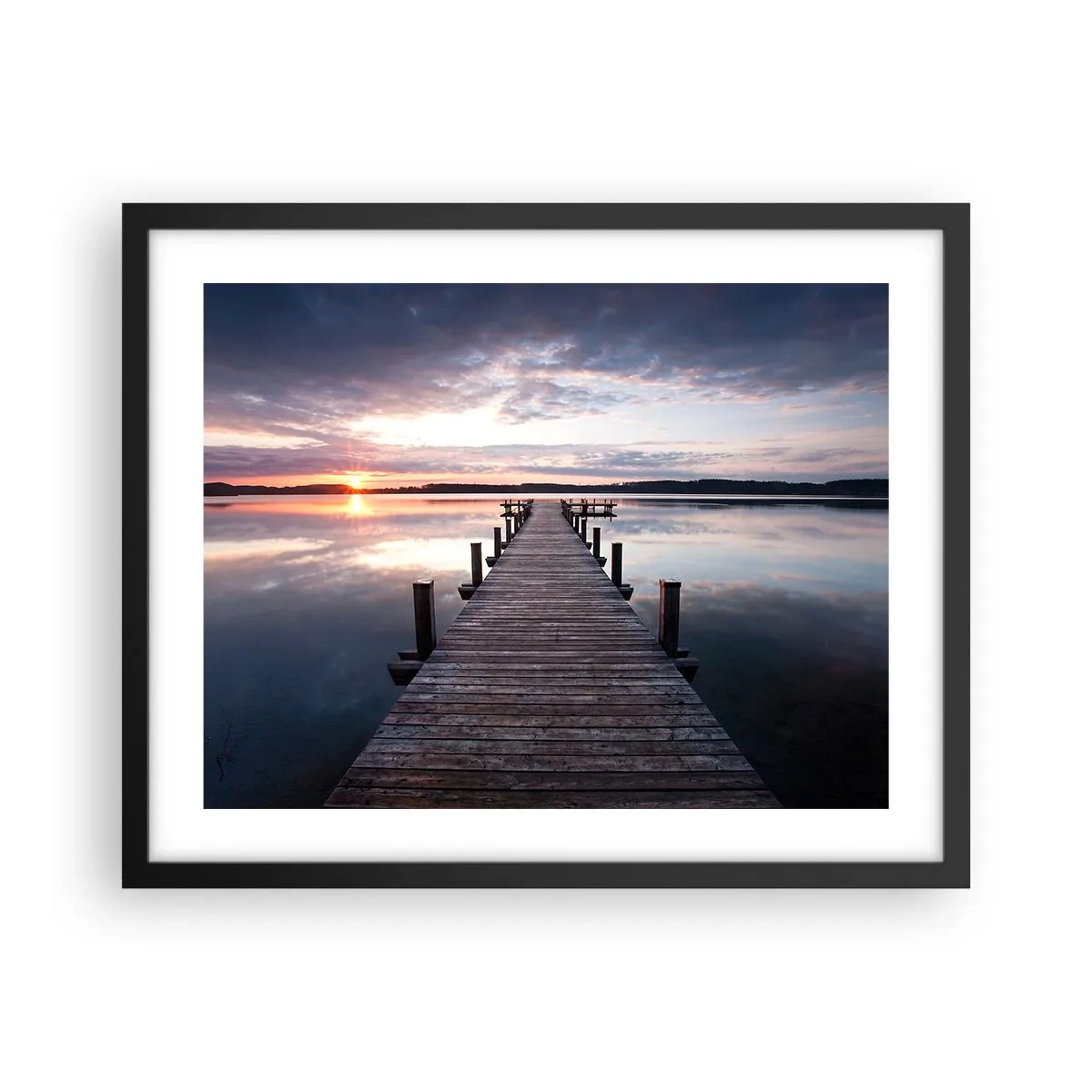 Poster in een zwarte lijst - Een rustige grens tussen dag en nacht - 50x40 cm