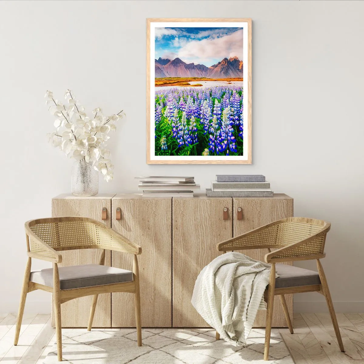 Een poster in een licht eiken lijst - Kracht en soberheid naast zachtheid - 61x91 cm