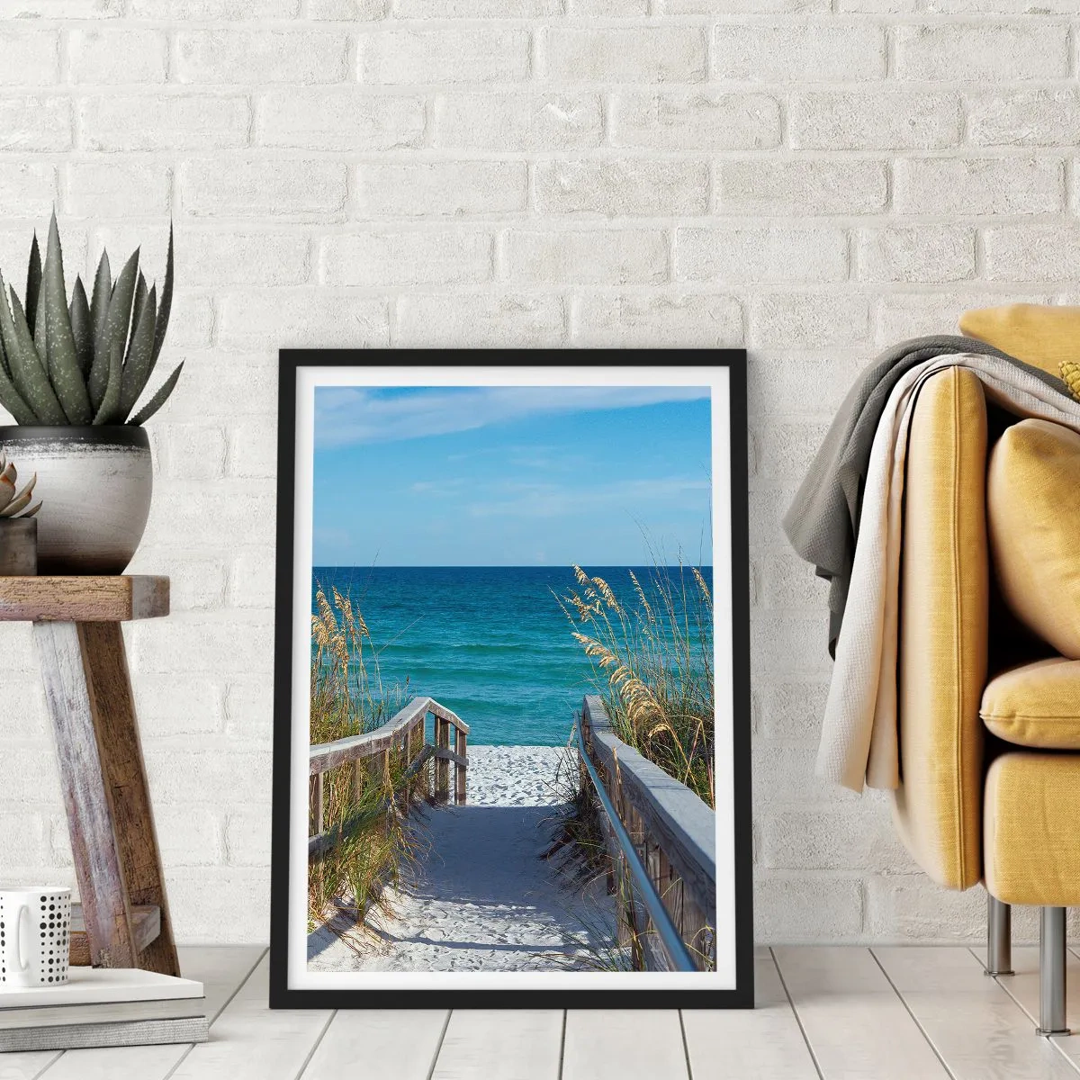 Poster in een zwarte lijst - Toegang tot het strand met uitzicht op zee - 50x70cm - In de zon, in de wind - Moderne wanddecoratie voor woonkamer en slaapkamer ARTTOR