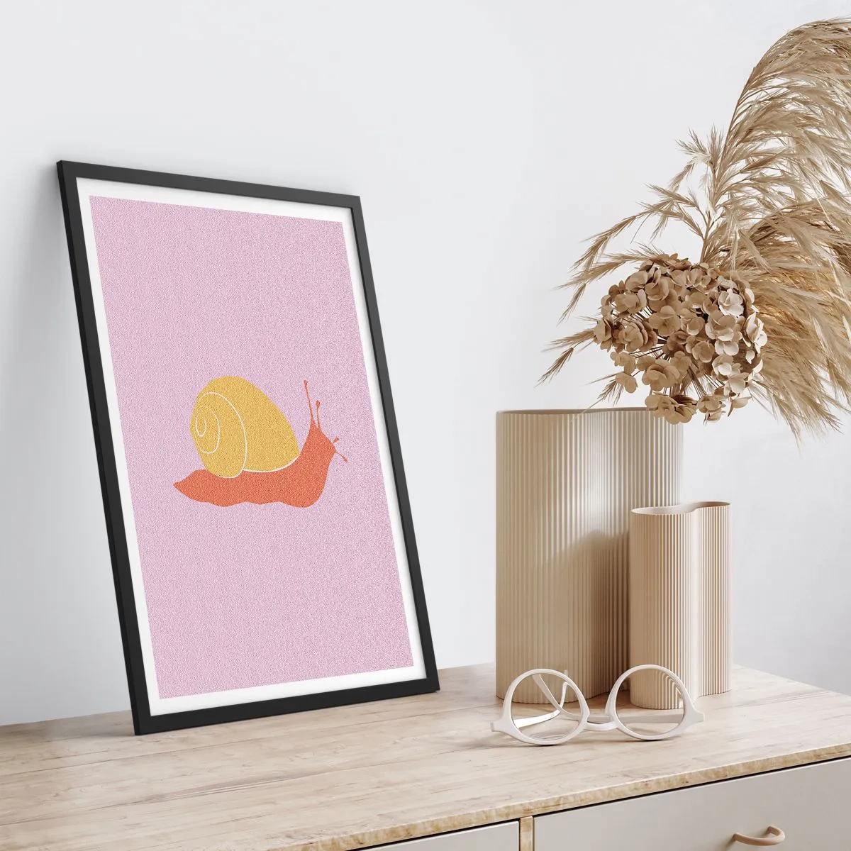 Poster in een zwarte lijst - Minimalistische slakafbeelding op een pastelkleurige achtergrond - 50x70cm - Er is geen haast - Moderne wanddecoratie voor woonkamer en slaapkamer ARTTOR
