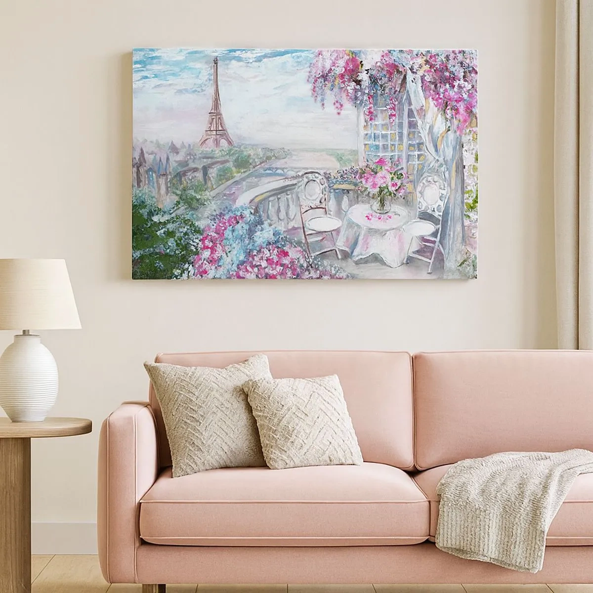 Schilderen op canvas - Een romantisch uitzicht op Parijs met de Eiffeltoren en een balkon vol bloemen - 70x50cm - Het is hier het mooist in mei - Moderne wanddecoratie voor woonkamer en slaapkamer ARTTOR