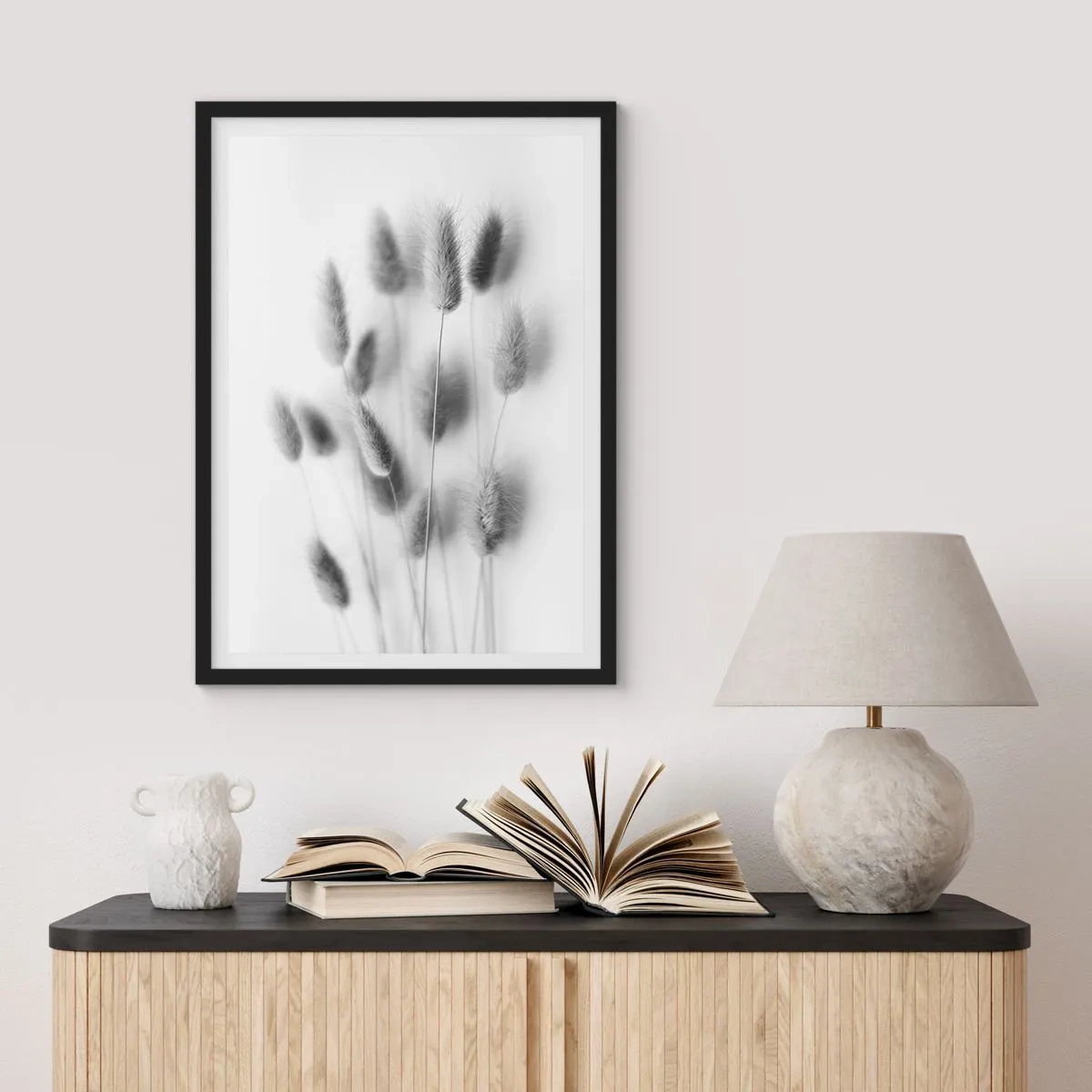 Poster in een zwarte lijst - Haar luchtigheid gras - 70x100 cm