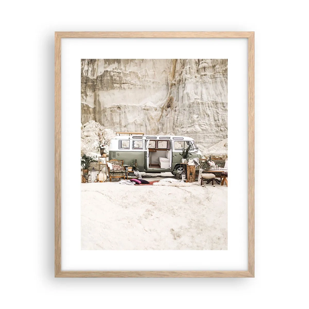 Een poster in een licht eiken lijst - Er is de tijd om aan de reis te beginnen - 40x50 cm