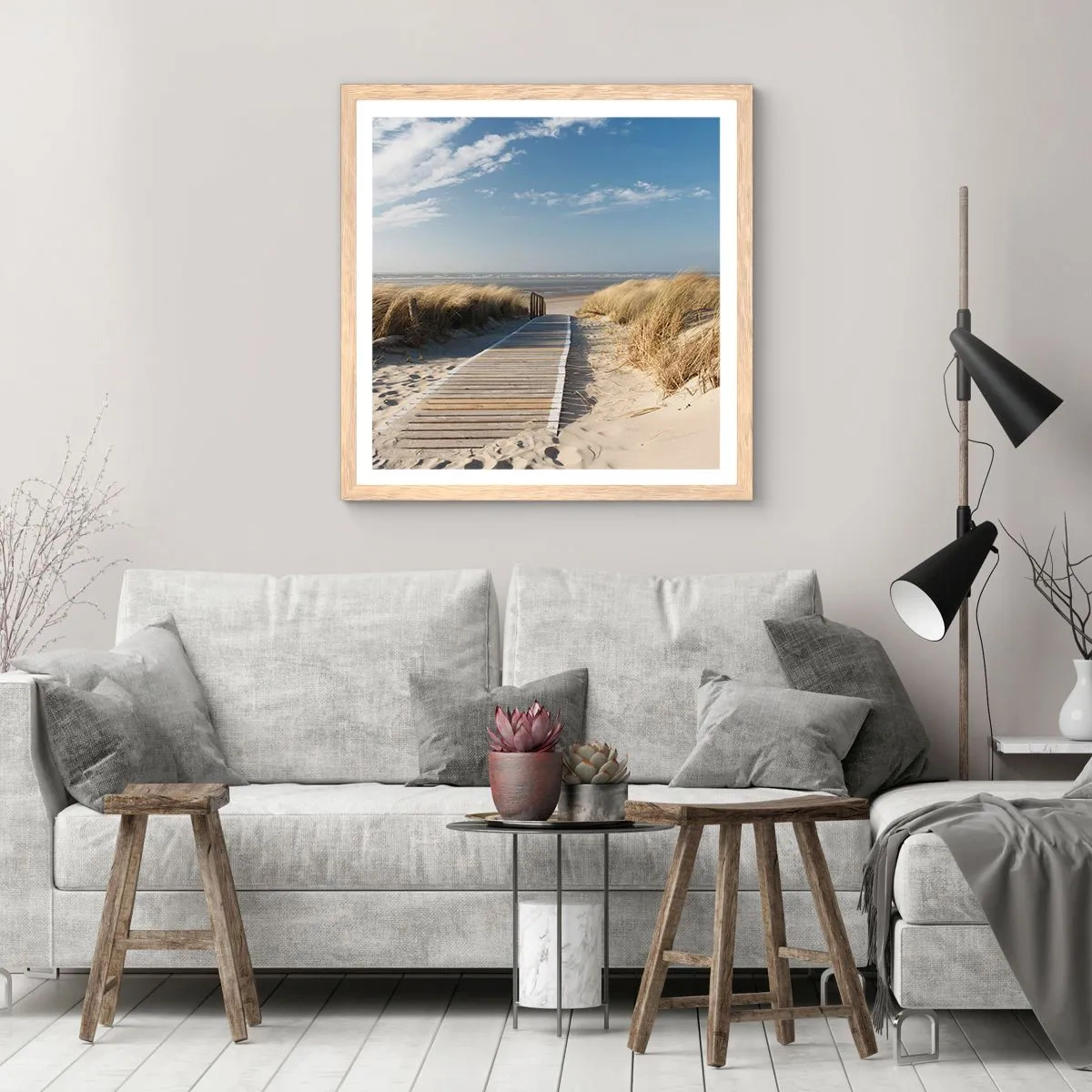 Een poster in een licht eiken lijst - Achter het duin, in het ruisen van gras - 30x30 cm