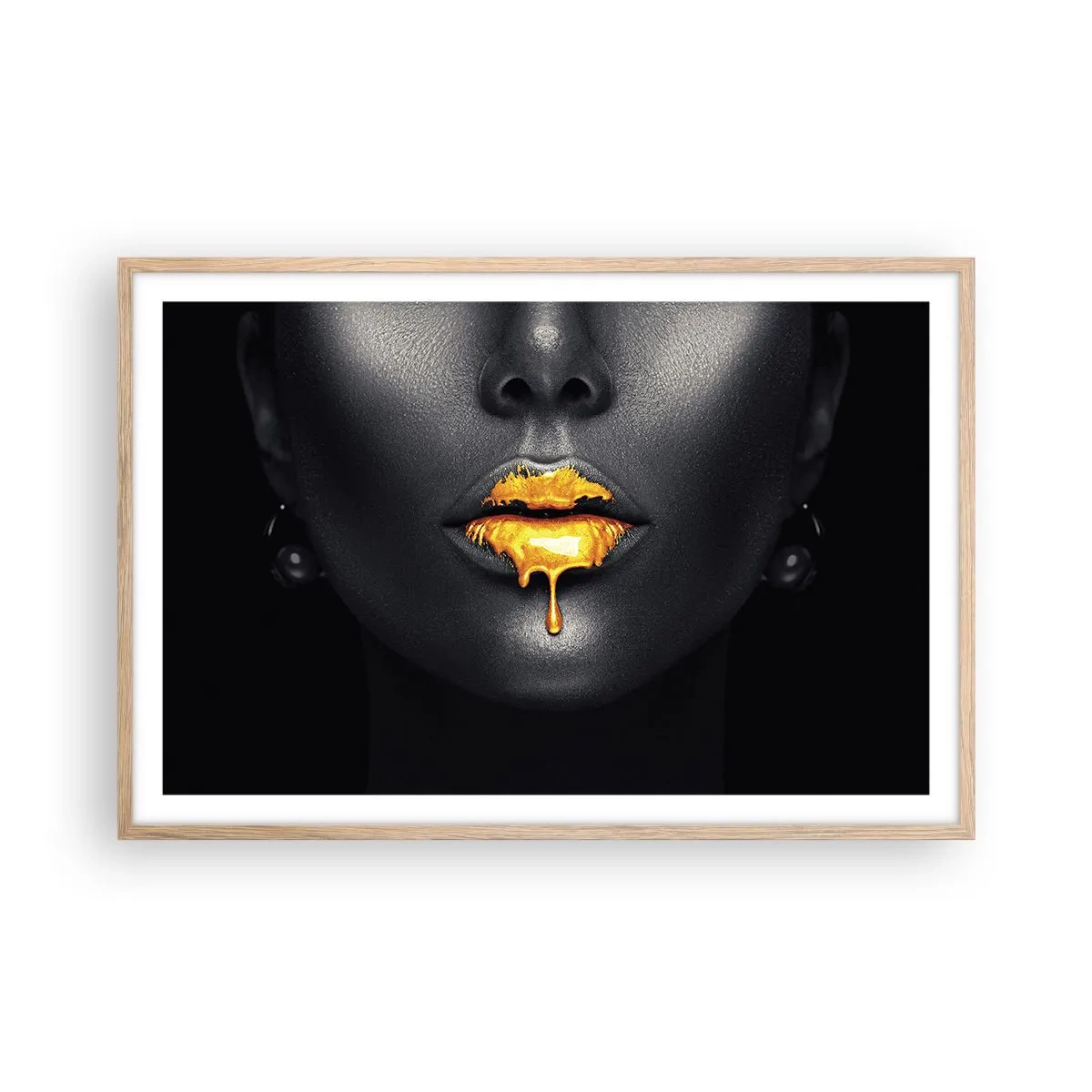 Een poster in een licht eiken lijst - Goldmouth - 91x61 cm