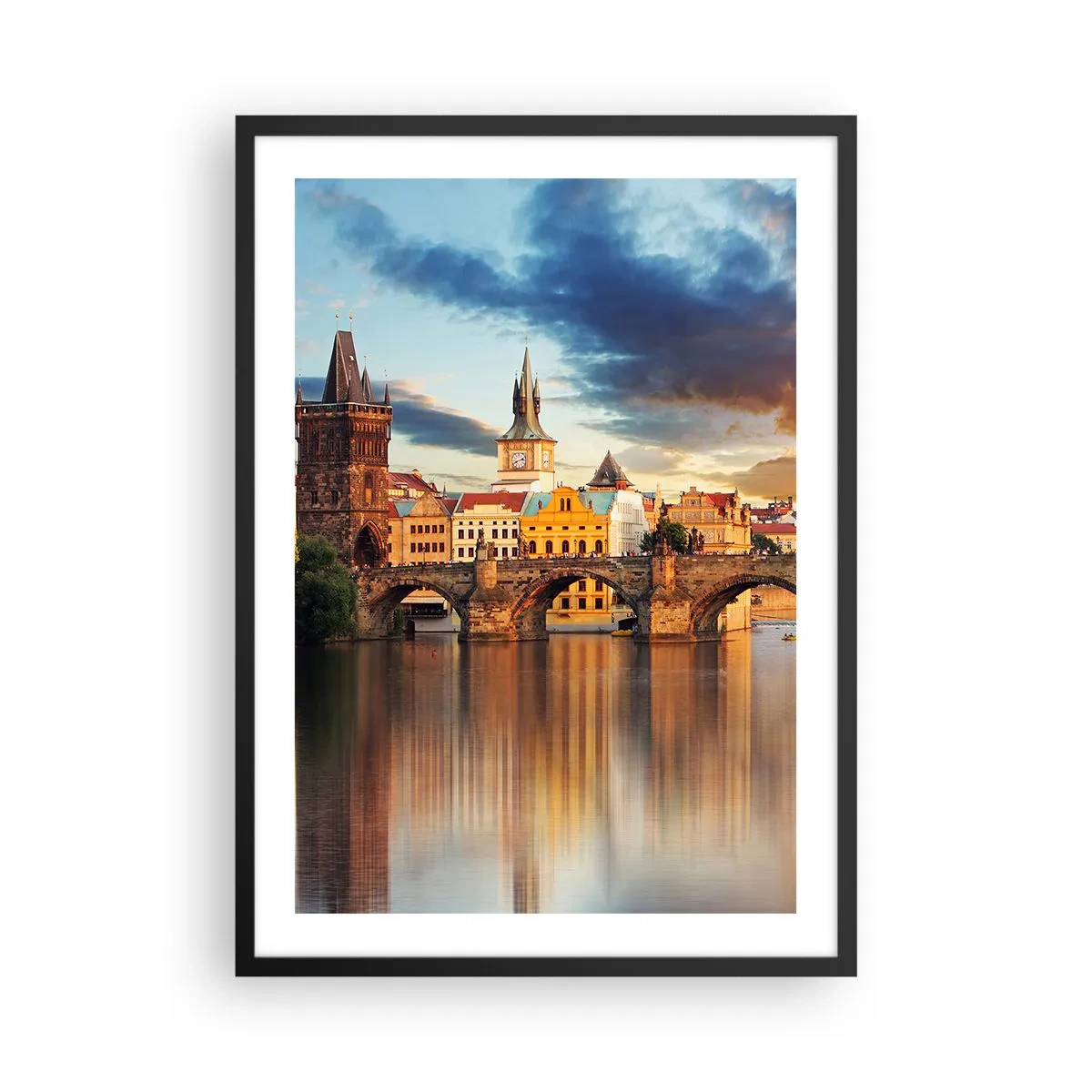 Poster in een zwarte lijst - Karelsbrug in Praag bij zonsondergang - 50x70cm - Eeuwenlang mooi - Moderne wanddecoratie voor woonkamer en slaapkamer ARTTOR