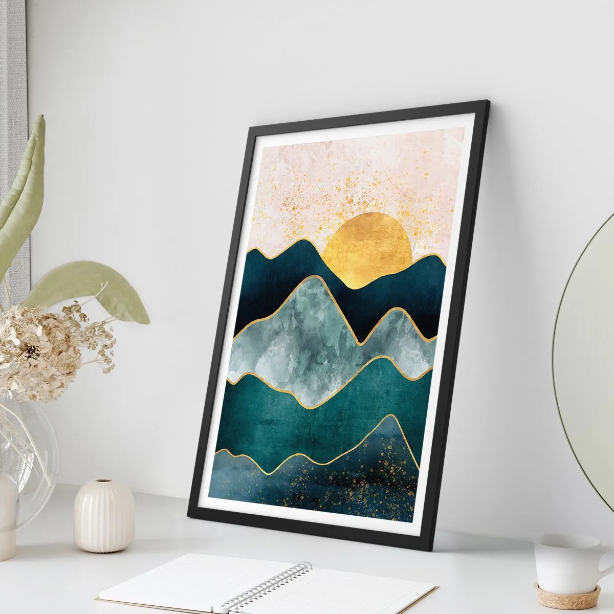 Poster in een zwarte lijst - Achter de zeven bergen - 70x100 cm