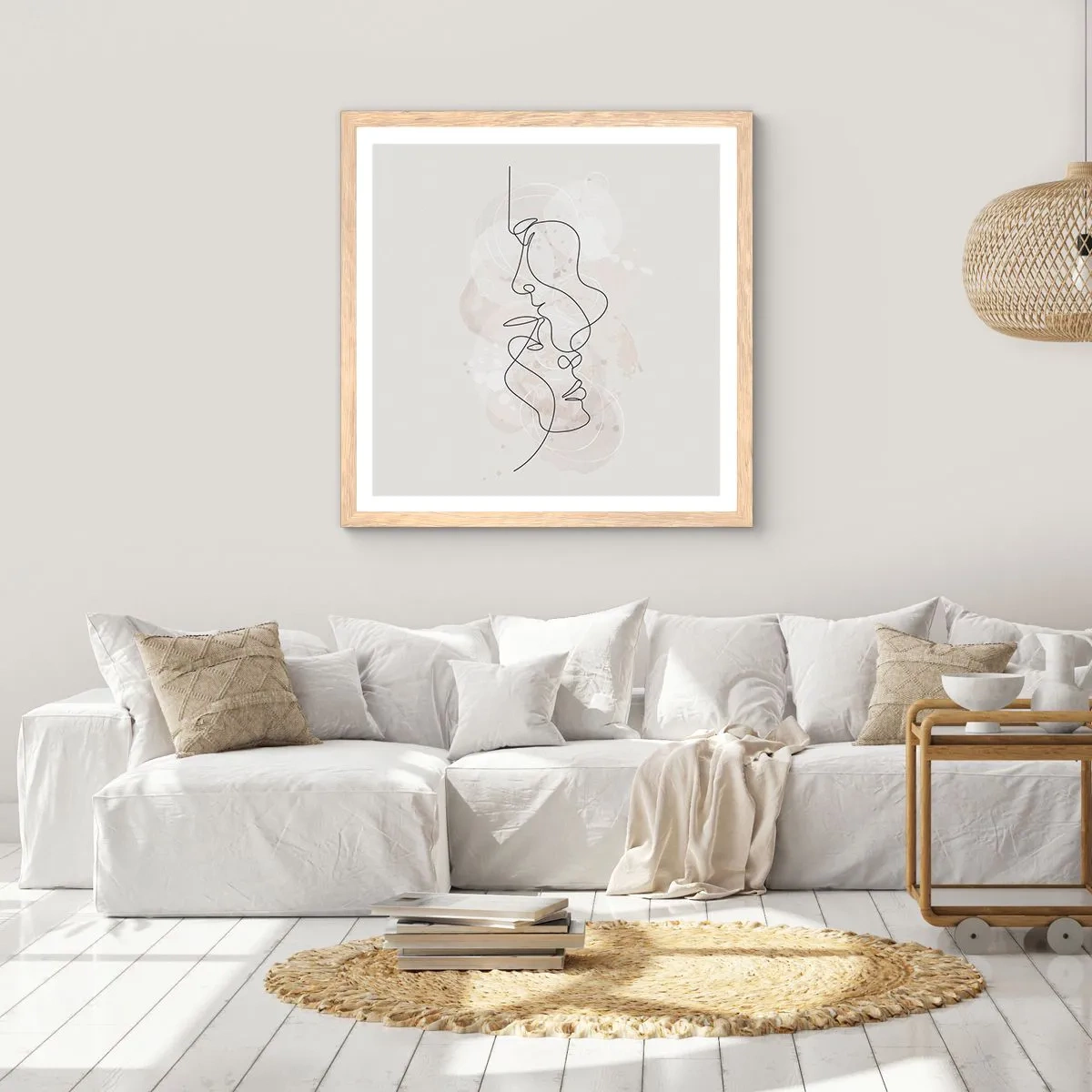 Een poster in een licht eiken lijst - Verstrikt in een omhelzing - 60x60 cm