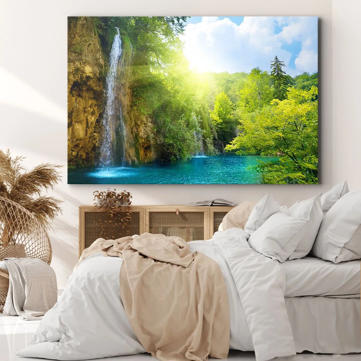 Schilderen op canvas - Een waterval die uitmondt in een turquoise meer, omgeven door groen - 70x50cm - Het moet Eden zijn - Moderne wanddecoratie voor woonkamer en slaapkamer ARTTOR