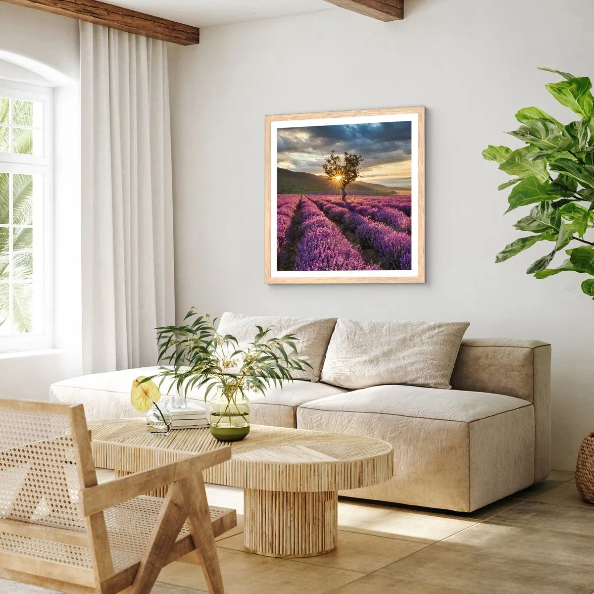 Een poster in een licht eiken lijst - Lila gekleurd aroma - 60x60 cm
