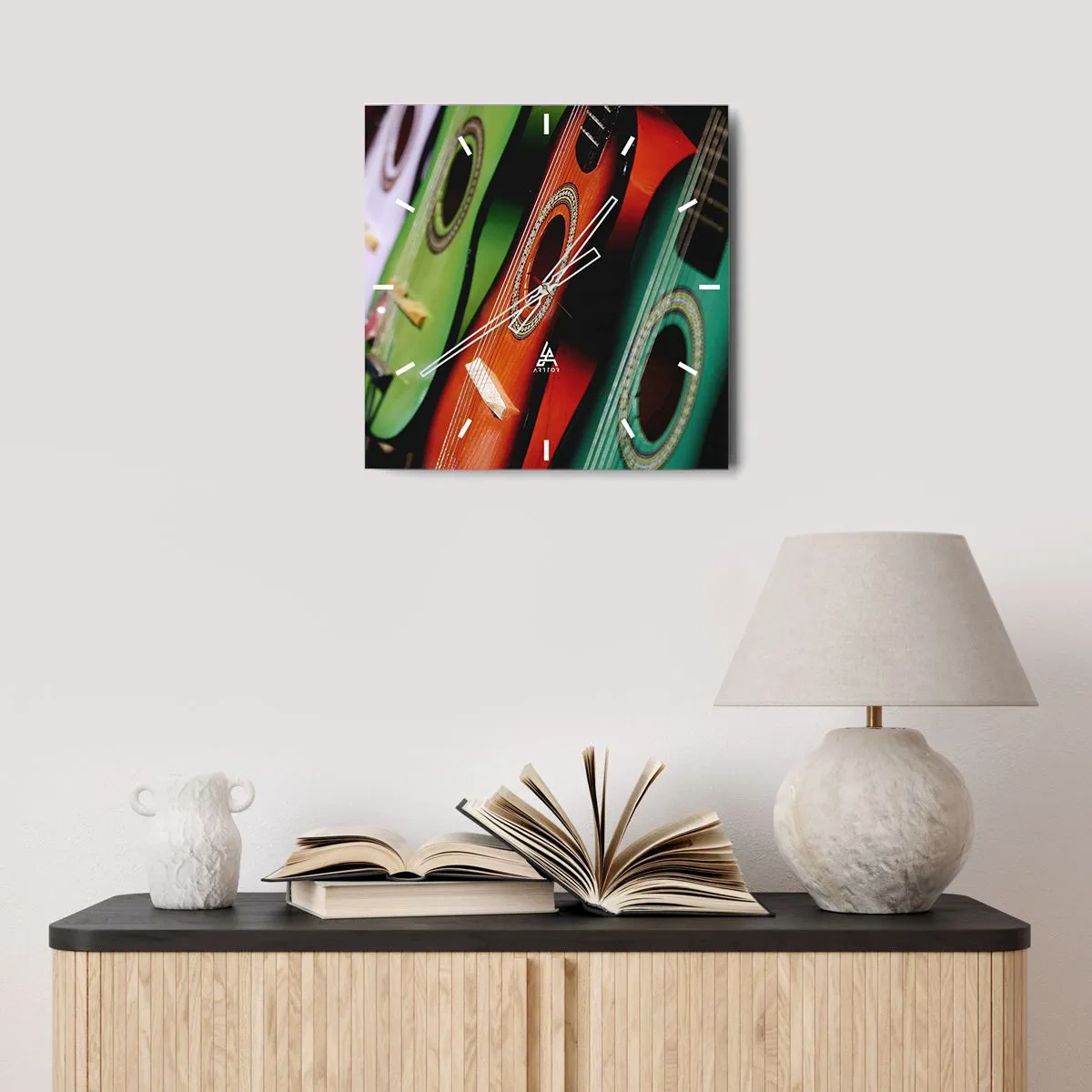 Wandklok - Klok - De gitaar heeft vele kleuren - 40x40 cm