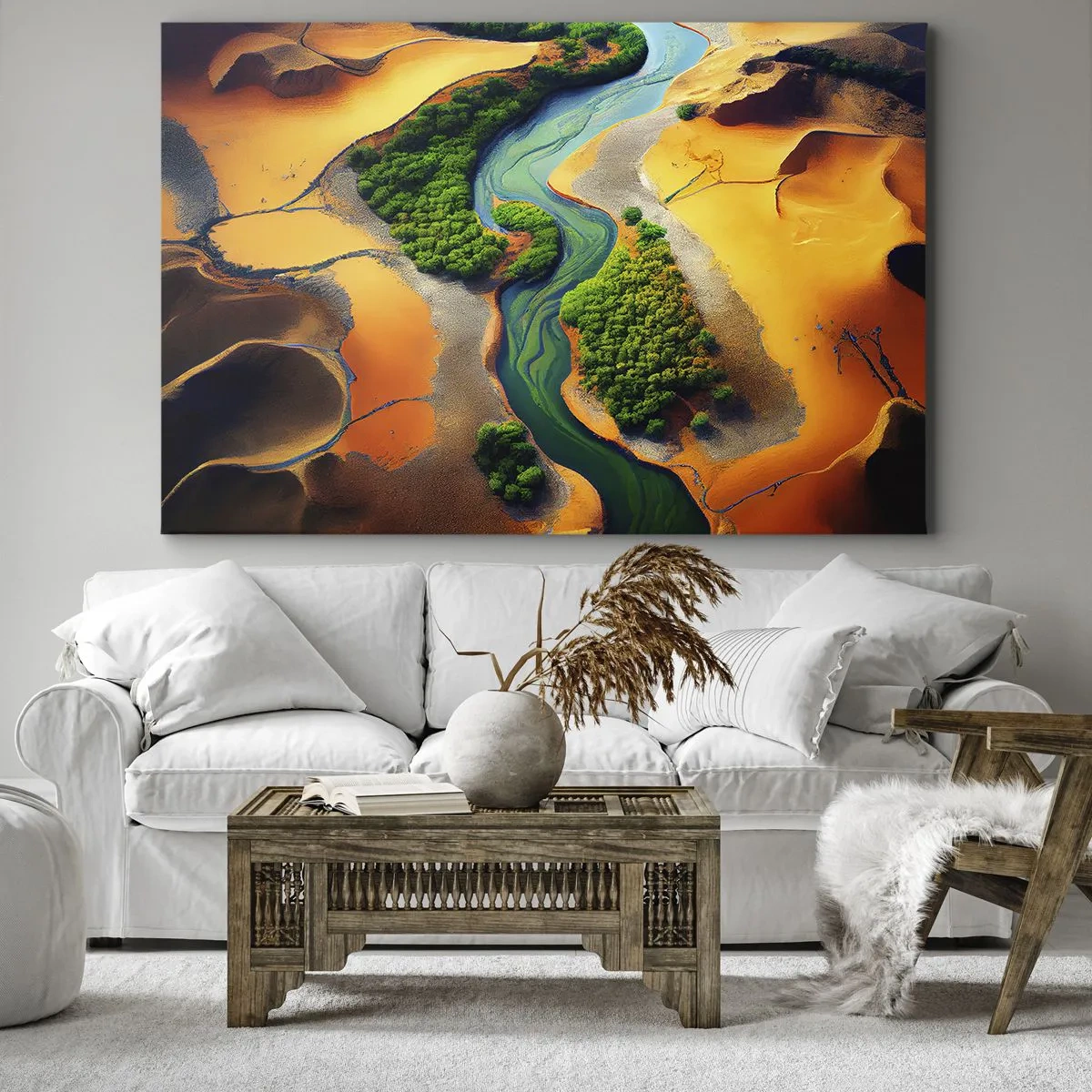 Schilderen op canvas - Een groene rivier omgeven door goudkleurig zand en vegetatie - 70x50cm - Levengevende rivier - Moderne wanddecoratie voor woonkamer en slaapkamer ARTTOR