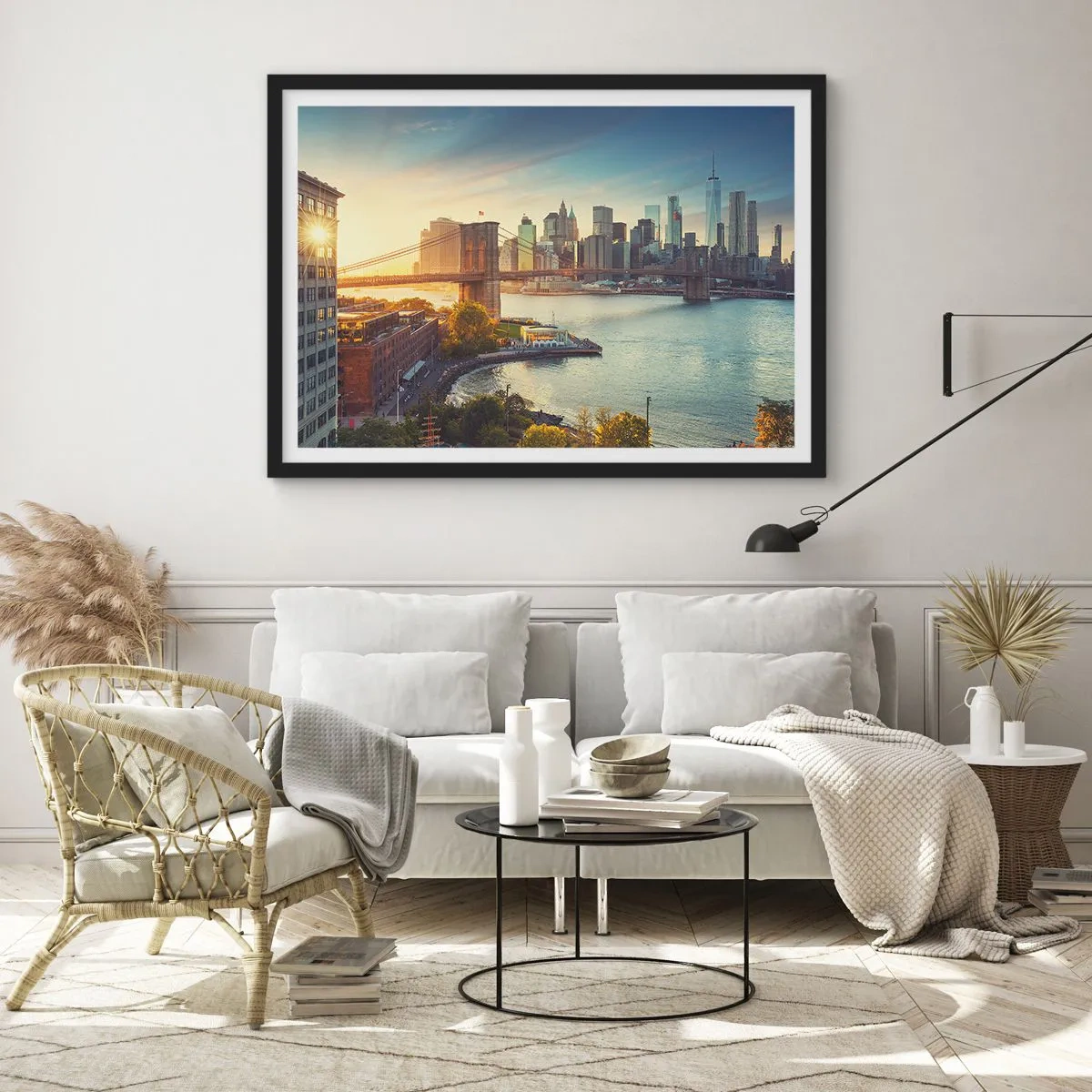 Poster in een zwarte lijst - Dageraad in de grote stad - 91x61 cm