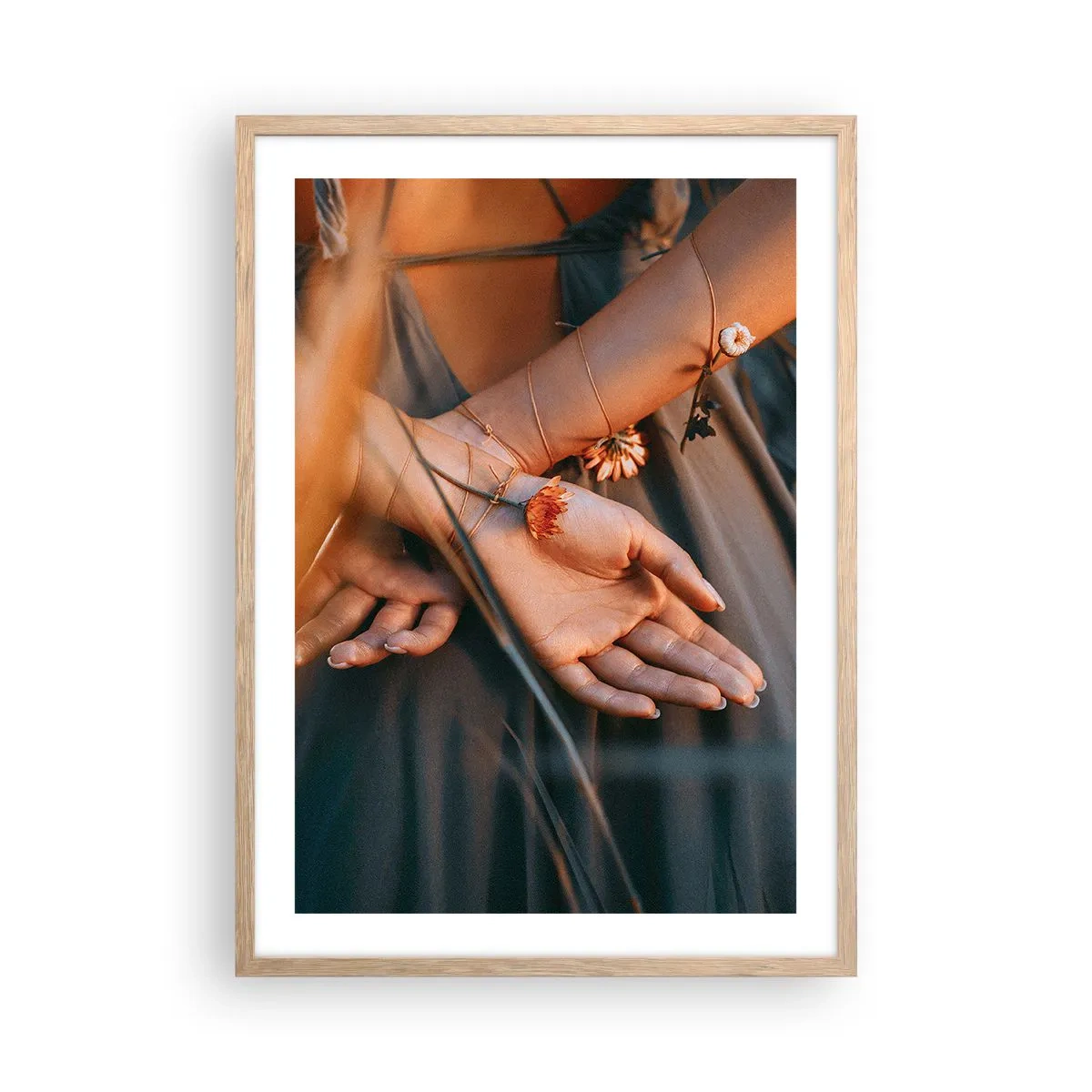 Een poster in een licht eiken lijst - Verbonden met de natuur - 50x70 cm