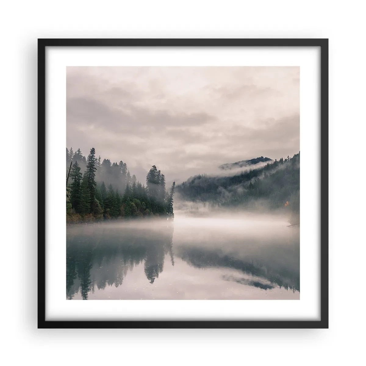 Poster in een zwarte lijst - In reflectie, in de mist - 50x50 cm
