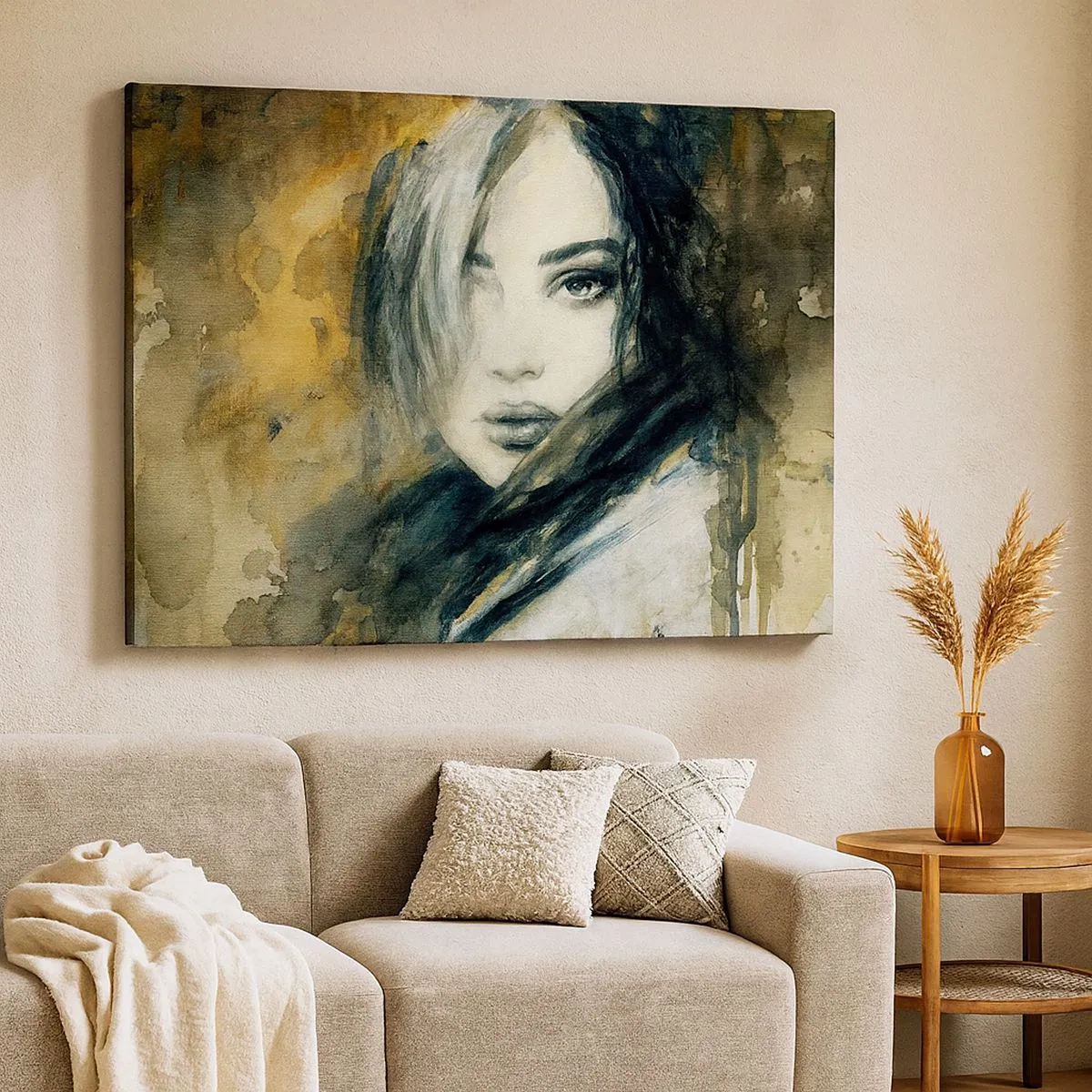 Schilderen op canvas - Portret van een vrouw tegen een achtergrond van abstracte vlekken in beige tinten - 70x50cm - onschuldiger of sensueler? - Moderne wanddecoratie voor woonkamer en slaapkamer ARTTOR