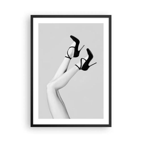 Poster in een zwarte lijst - Stijlvolle benen in zwarte hoge hakken - 50x70cm - Op zijn kop - Moderne wanddecoratie voor woonkamer en slaapkamer ARTTOR