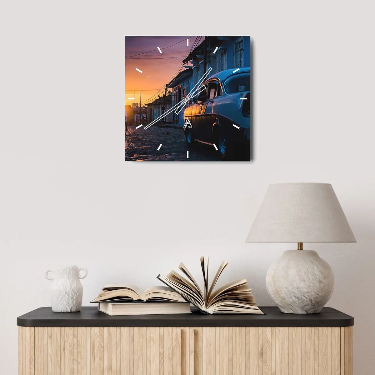 Wandklok - Klok - De tijd vertraagt hier - 30x30 cm