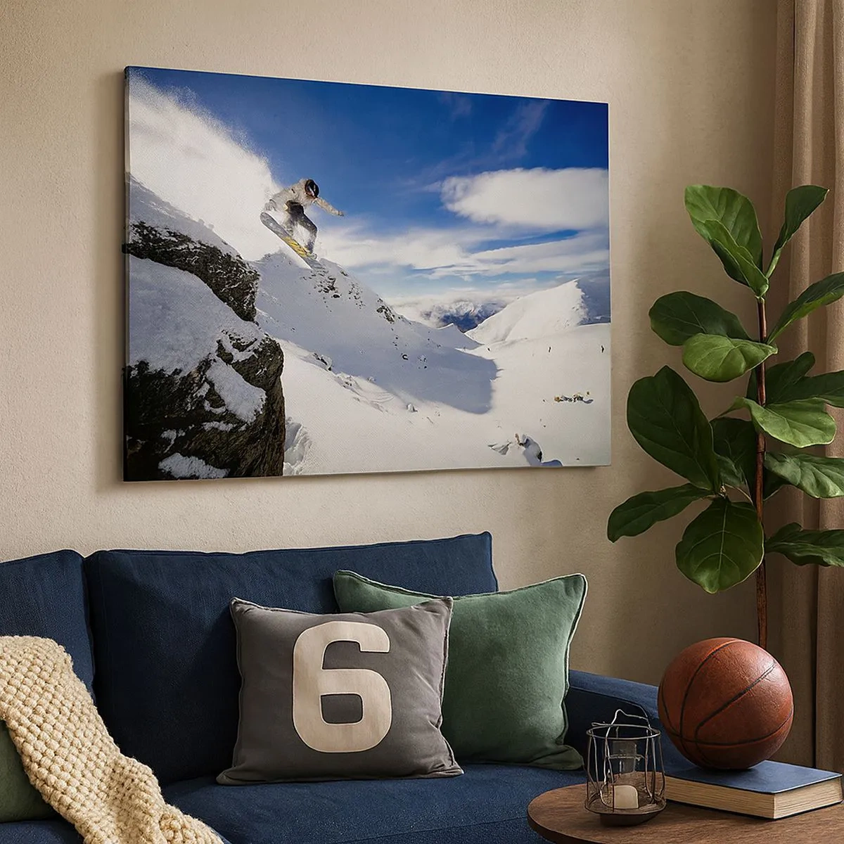 Schilderen op canvas - Een snowboarder springt van een klif met op de achtergrond de met sneeuw bedekte bergen. - 70x50cm - Vrijheid zonder grenzen - Moderne wanddecoratie voor woonkamer en slaapkamer ARTTOR