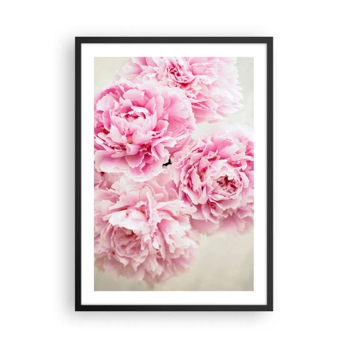 Poster in een zwarte lijst - Een boeket roze pioenrozen op een lichte achtergrond - 50x70cm - In roze glamour - Moderne wanddecoratie voor woonkamer en slaapkamer ARTTOR