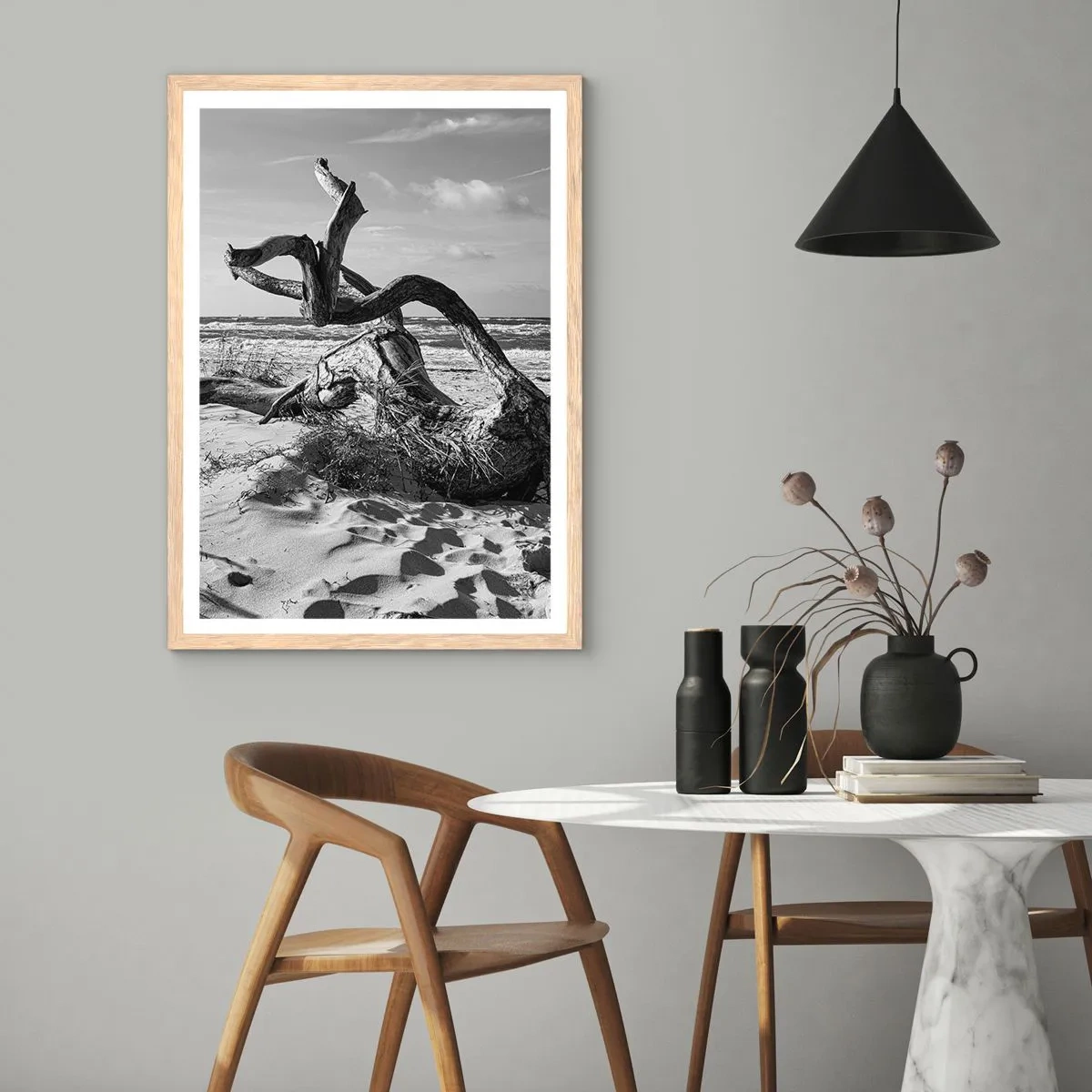 Een poster in een licht eiken lijst - Zee sculptuur - 30x40 cm
