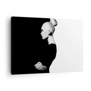 Schilderen op canvas - Stijlvol portret van een vrouw tegen een zwart-witte achtergrond - 70x50cm - Gewoon een vrouw - Moderne wanddecoratie voor woonkamer en slaapkamer ARTTOR