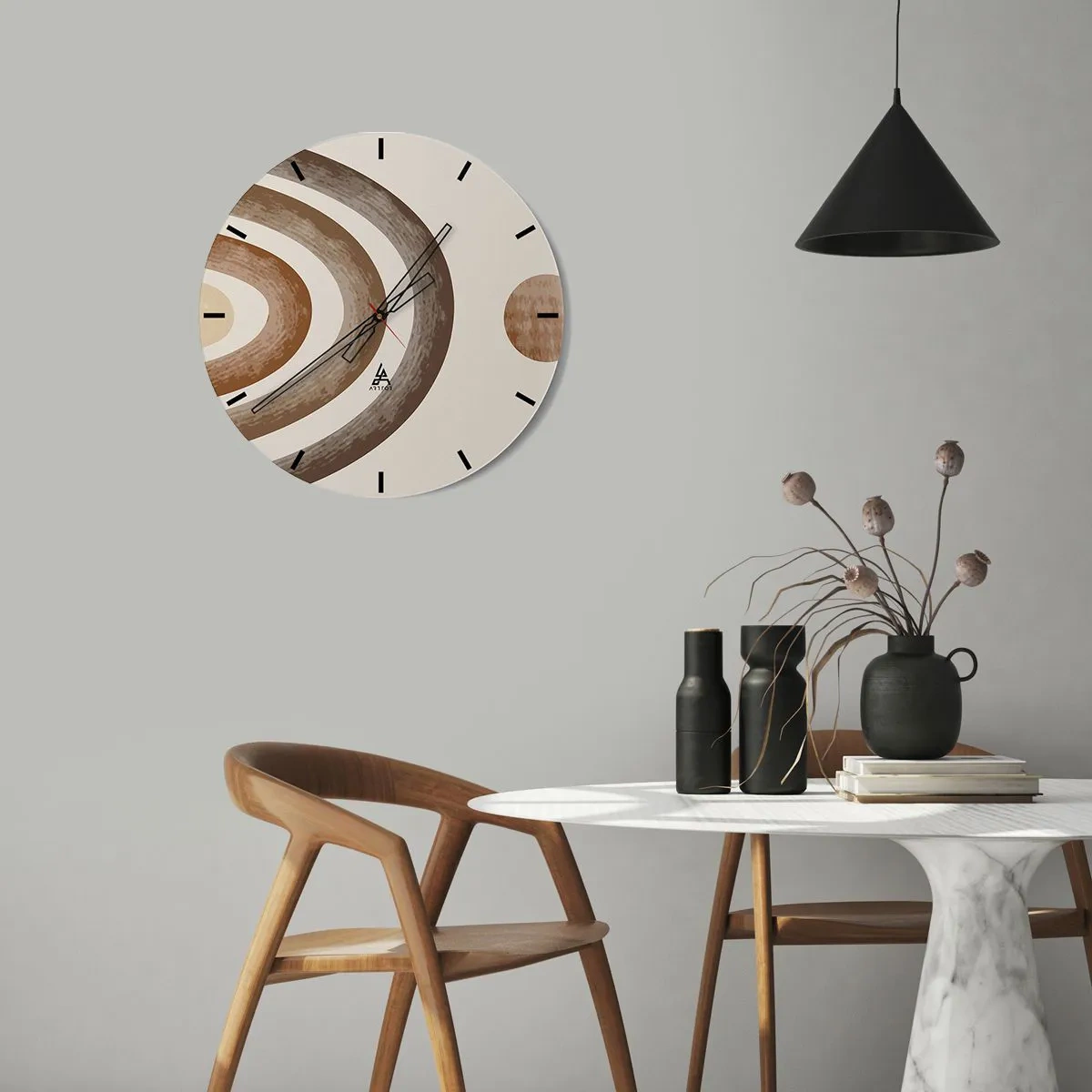 Wandklok - Klok - Abstracte patronen in tinten bruin en beige op een crèmekleurige achtergrond - 30x30cm - In een sterrenstelsel ver, ver weg - Moderne wanddecoratie voor woonkamer, keuken en slaapkamer ARTTOR