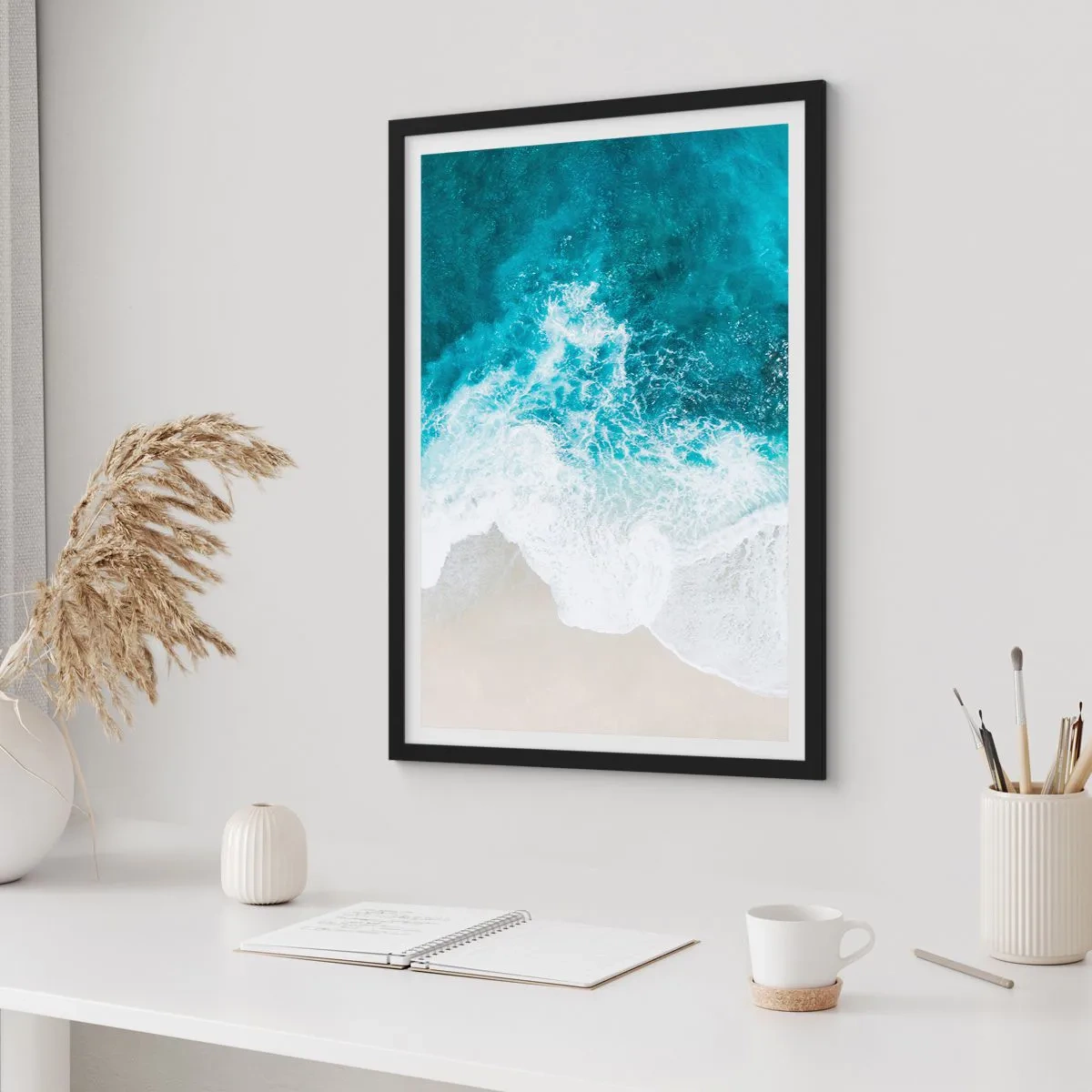 Poster in een zwarte lijst - Natuurlijke streling - 30x40 cm