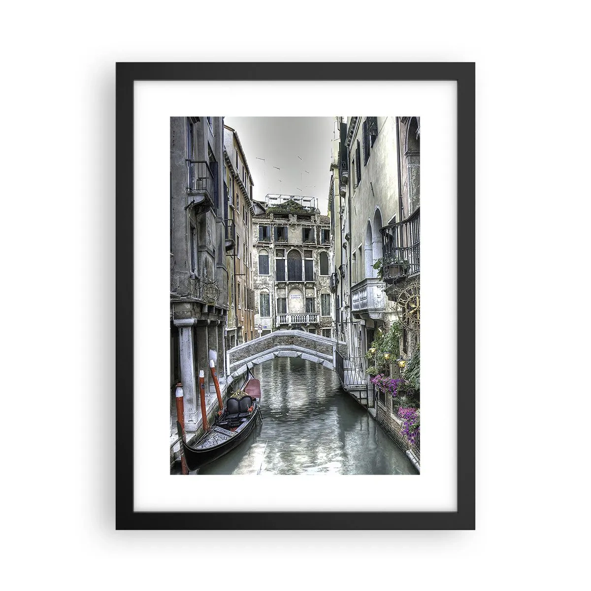 Poster in een zwarte lijst - Eeuwenlang in stille reflectie - 30x40 cm
