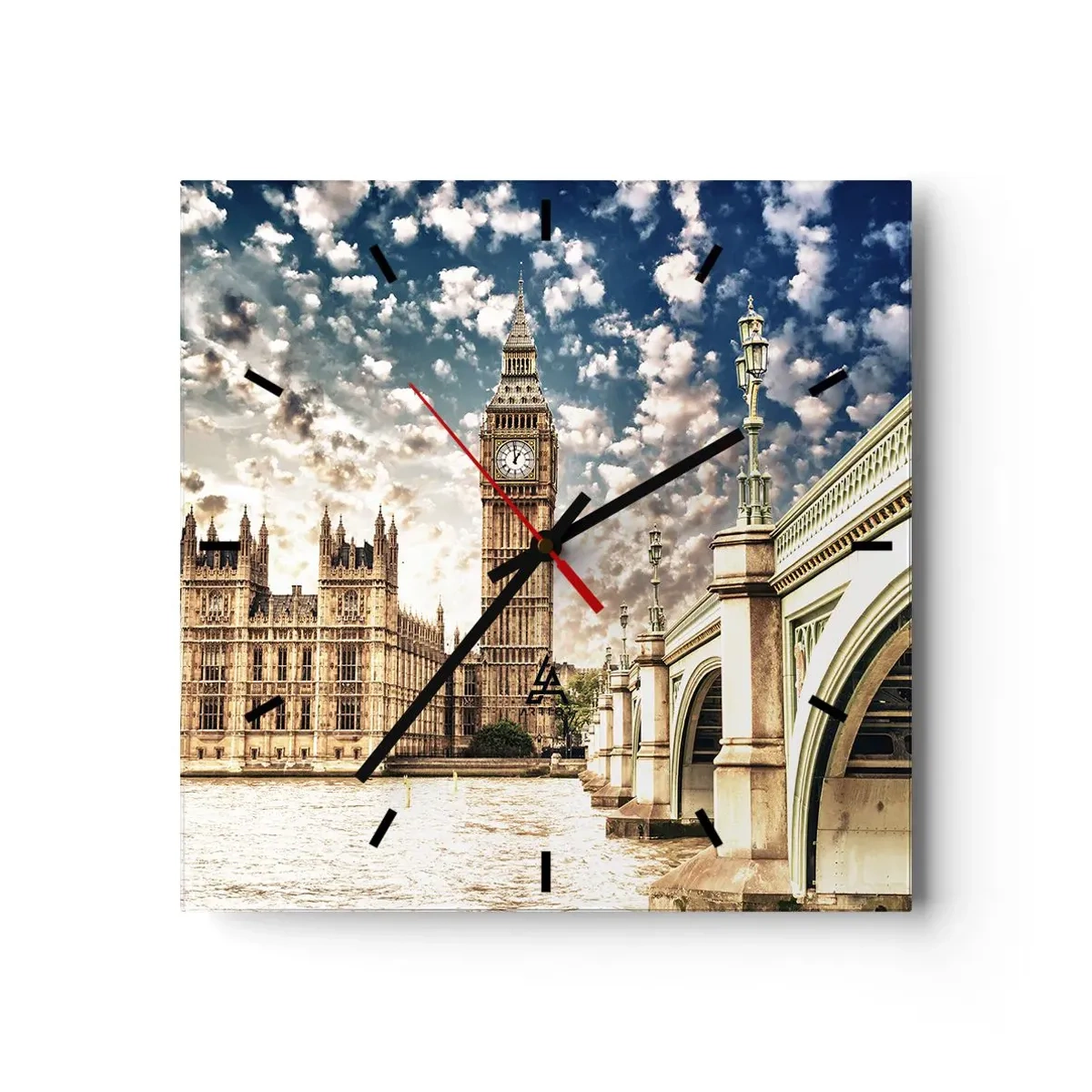 Wandklok - Klok - Luchtige wolken boven de Theems - 30x30 cm