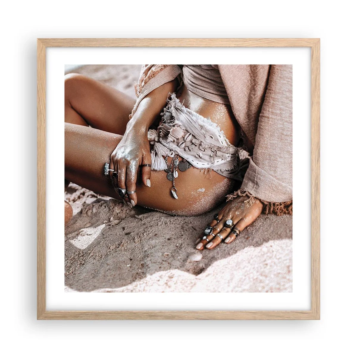 Een poster in een licht eiken lijst - Door de golven gegooid? - 50x50 cm