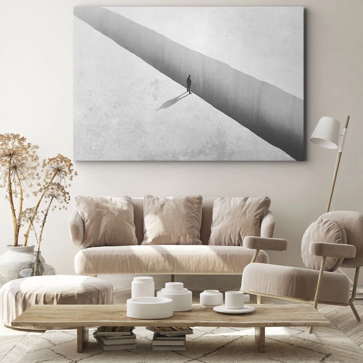 Schilderen op canvas - Een eenzame figuur staat boven een diepe kloof in een monochrome setting. - 70x50cm - Een duidelijk doel - Moderne wanddecoratie voor woonkamer en slaapkamer ARTTOR