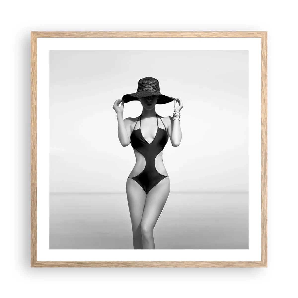 Een poster in een licht eiken lijst - Mijn naam is: Elegantie - 60x60 cm